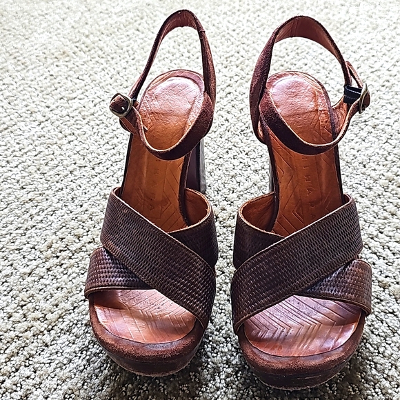 Chief Mihara ladies heeled leather sandals. Gently used condition 37.5 - Picture 2 of 9